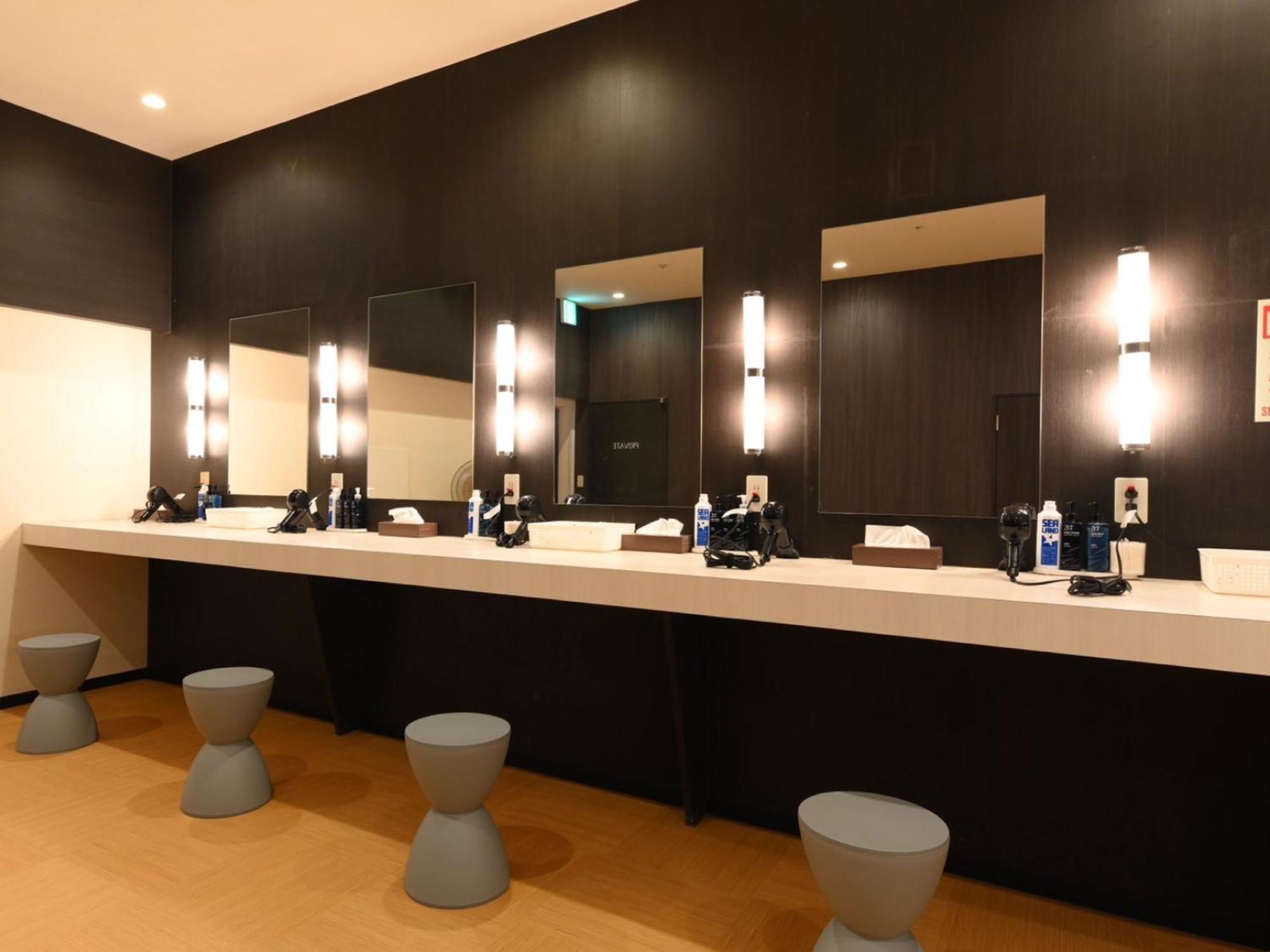 The Centurion Sauna Rest & Stay Sapporo Male Only ภายนอก รูปภาพ