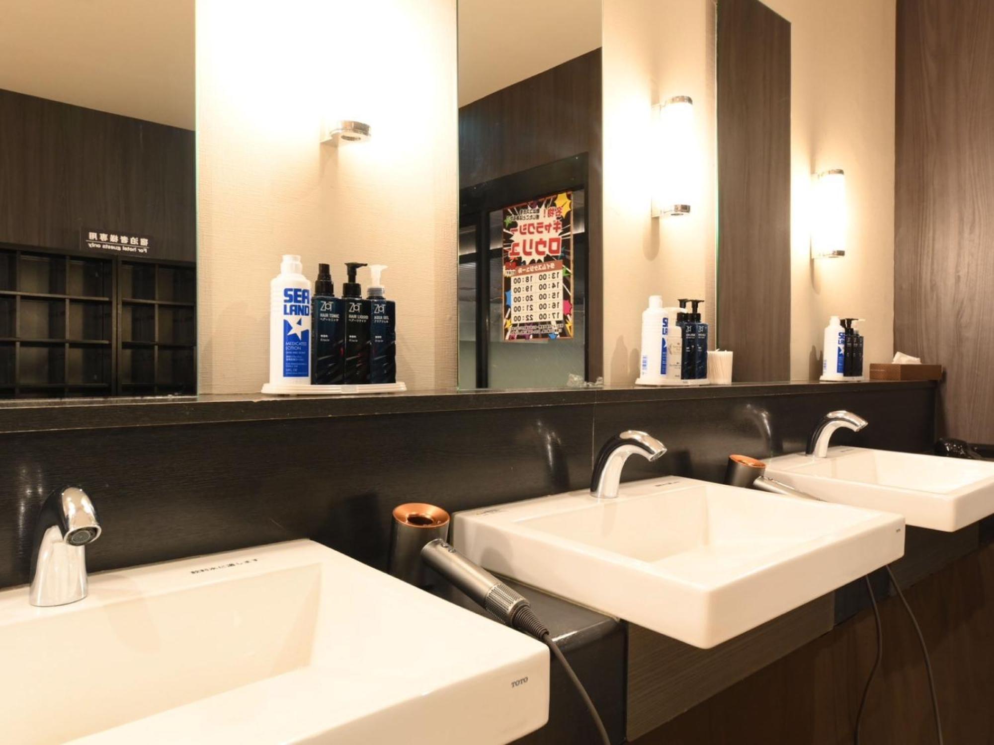 The Centurion Sauna Rest & Stay Sapporo Male Only ภายนอก รูปภาพ